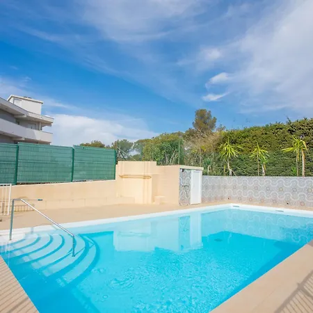 Holiday home A 50m Du Bord De Jacuzzi